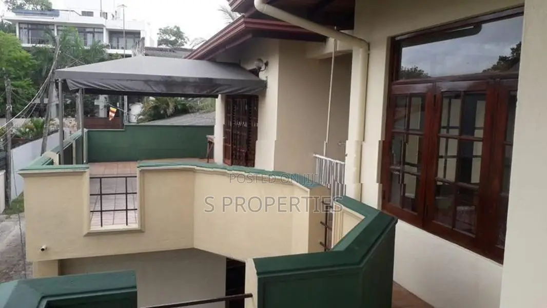 Solid house for sale in Rajagiriya