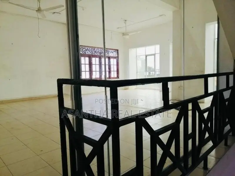(AF974) Commercial Building for Sale in Piliyandala