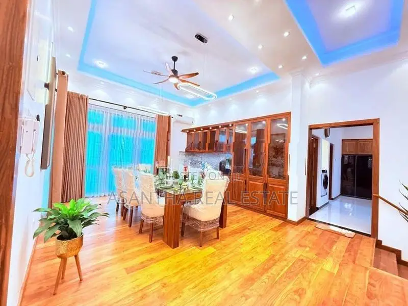 (AFA249) Luxury Residence for Sale - Palawaththa, Baththaramulla