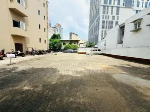 (AFA253) 18 P Land With Property Sale At Colombo 07