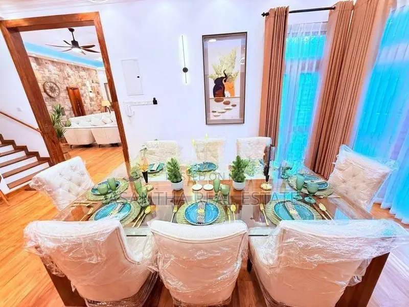 (AF979) Luxury Residence for Sale - Palawaththa, Baththaramulla