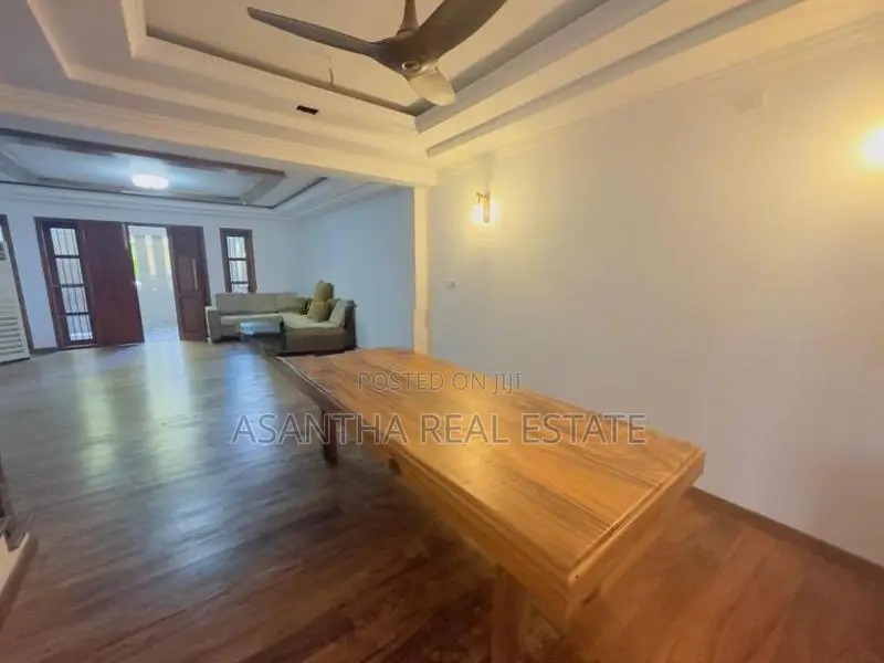 (AF984) Brand New 03 Story Luxury house With 9 P sale At d Mount Lavin