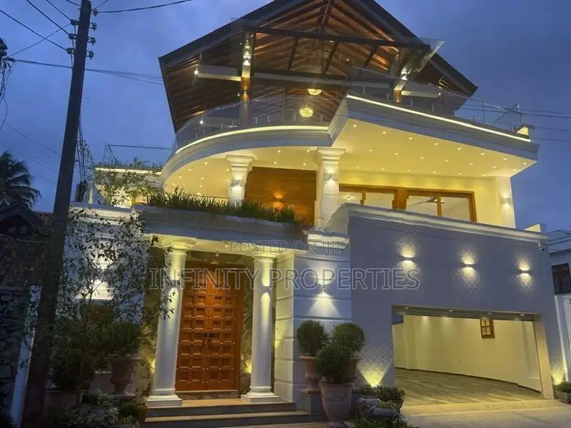 (AF996) JAYANTHIPURA LUXURY BRAND NEW HOUSE FOR SALE IN BATTARAMULLA