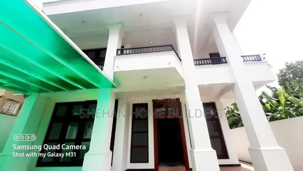 Brand new Luxury three storey House For sale in kandana
