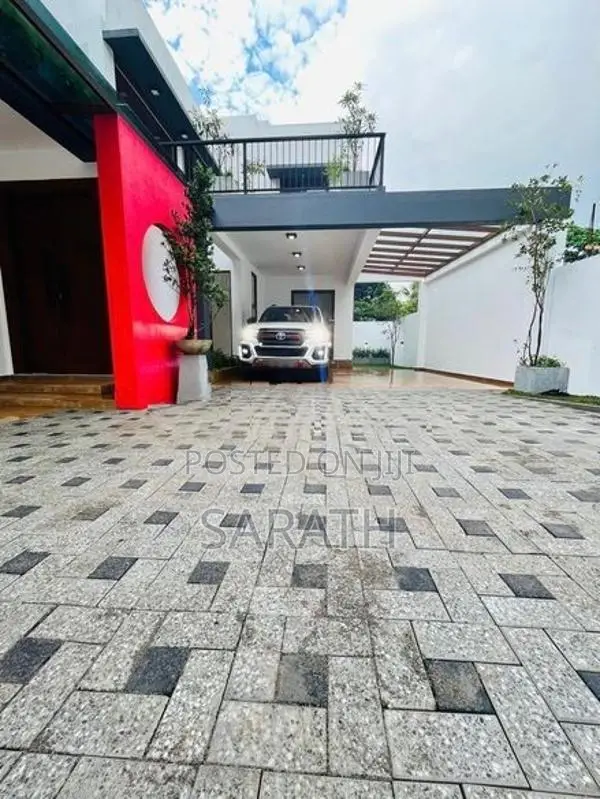 Luxury Two storied House For Sale Kothalawala