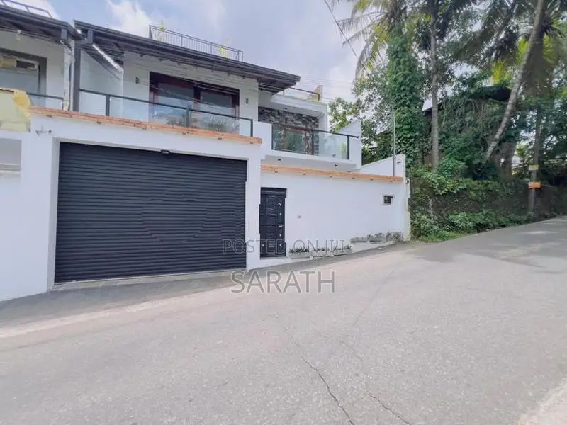 Strong Structure Brand New House Sale Malabe