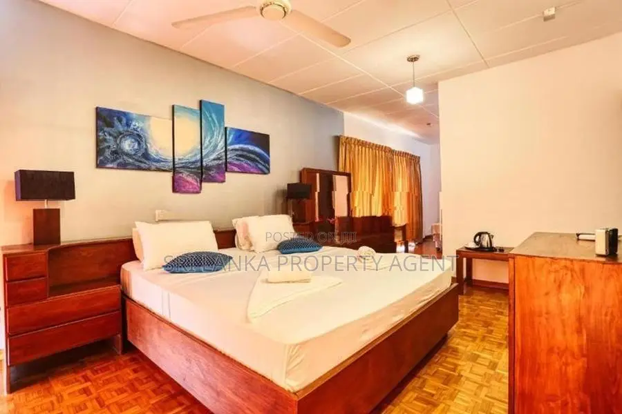 Luxury 11 Bed Boutique Hotel for RENT in Galle City - 5 mins to Beach