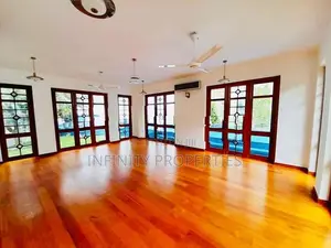 (AFA279) Swimpool With Luxury House 17 P Sale At Koswatha Nawala