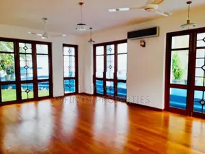 (AFA279) Swimpool With Luxury House 17 P Sale At Koswatha Nawala