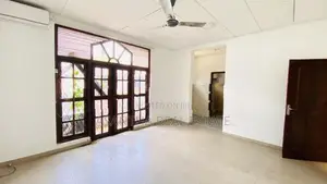 (AFA280) 10 P Land With Property Sale At Colombo 07