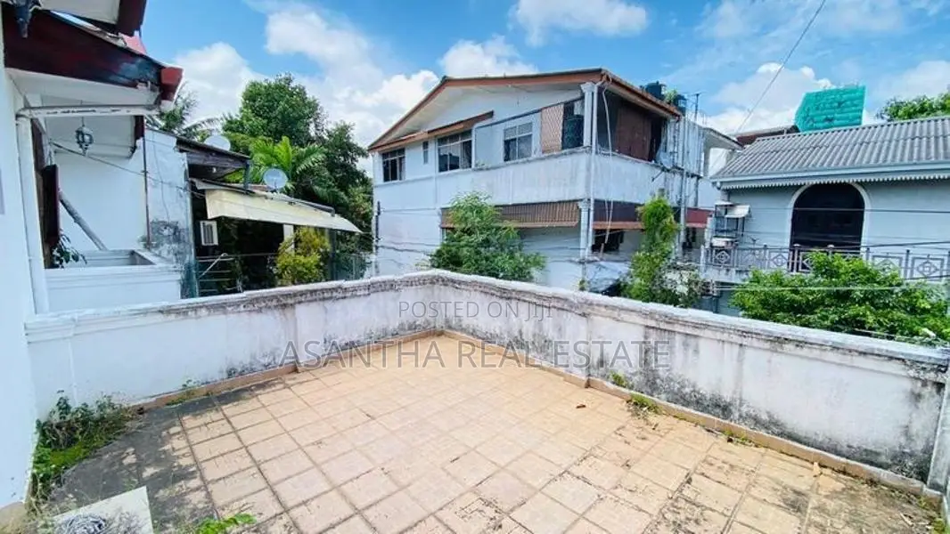 (AFA280) 10 P Land With Property Sale At Colombo 07