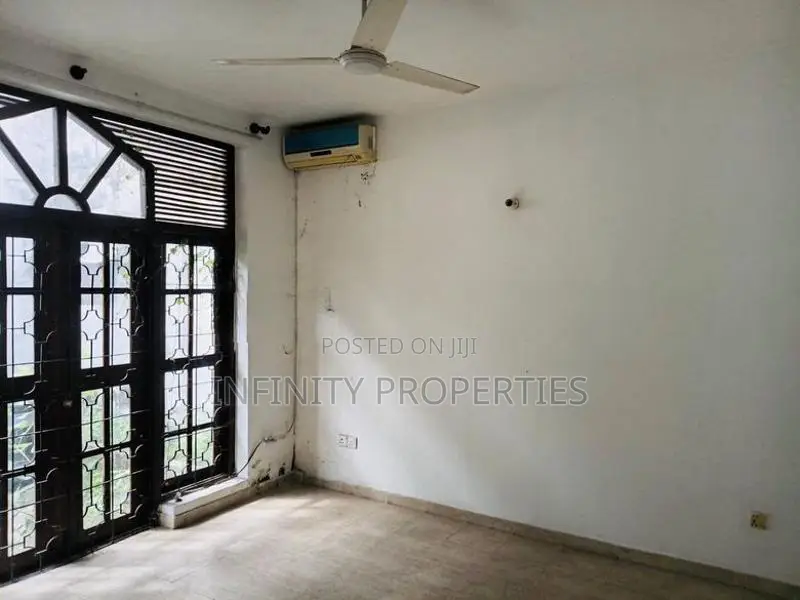 (AF008) 10 P Land With Property Sale At Colombo 07