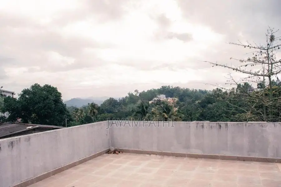 Hotel for sale in Kandy, hanthana.