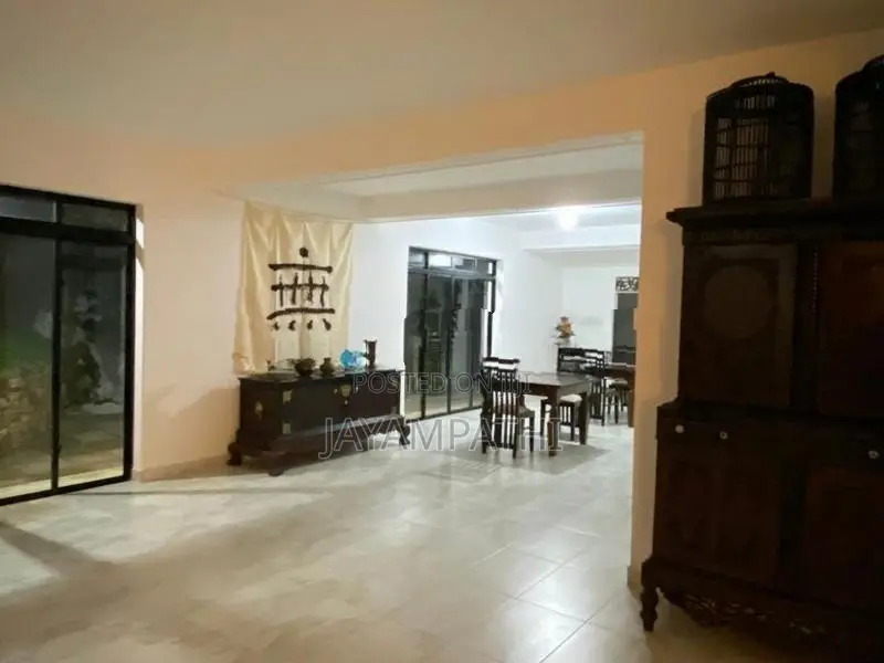 Hotel for sale in Kandy, hanthana.