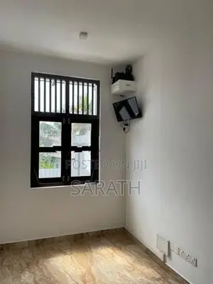 පන්නිපිටියෙන් අලුත්ම දෙමහල් නිවසක්