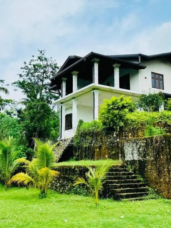 (AFA296) Luxury Villa Estate for Sale – Malabe (Kahanthota Area)