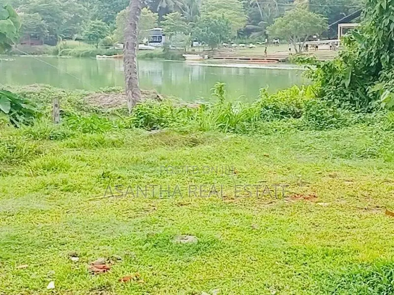 (AFA302) 40.5 P Bare Land Sale At Facing Lake Koswatha Battramulla