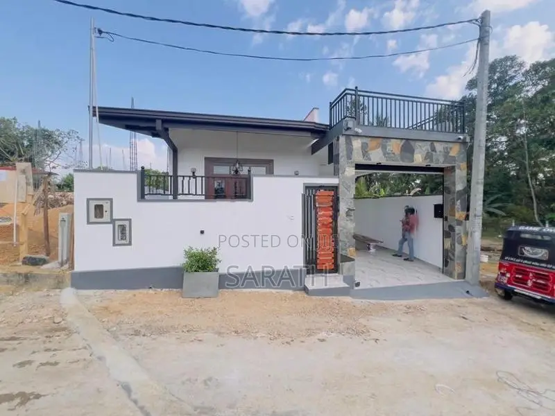 Well Build Brand New House Sale Athurugiriya