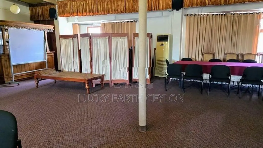 Battaramulla,3Rd Floor Unfurnished Commercial property For Rent (MG135