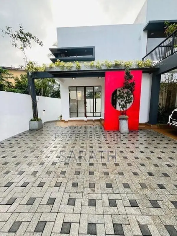 Modern Luxury Brand New House In Malabe