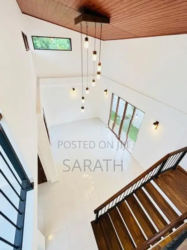 Modern Luxury Brand New House In Malabe