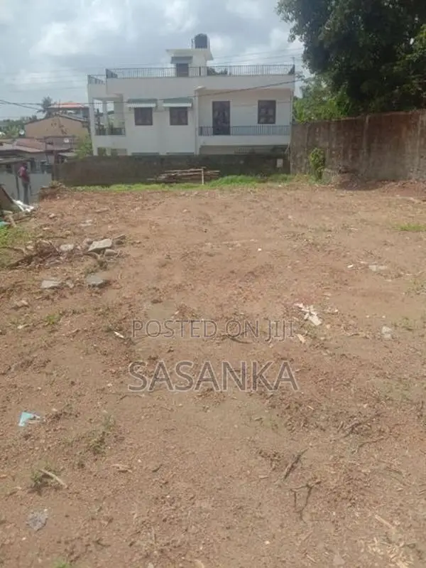 පිළියන්දල පර්චස් 7 ඉඩම විකිණීමට ඇත