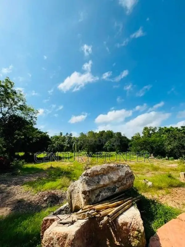 Wennappuwa River Facing 5 Acres Land For Sale