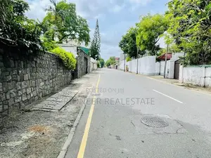Land for Sale in Barnes Place Colombo 07
