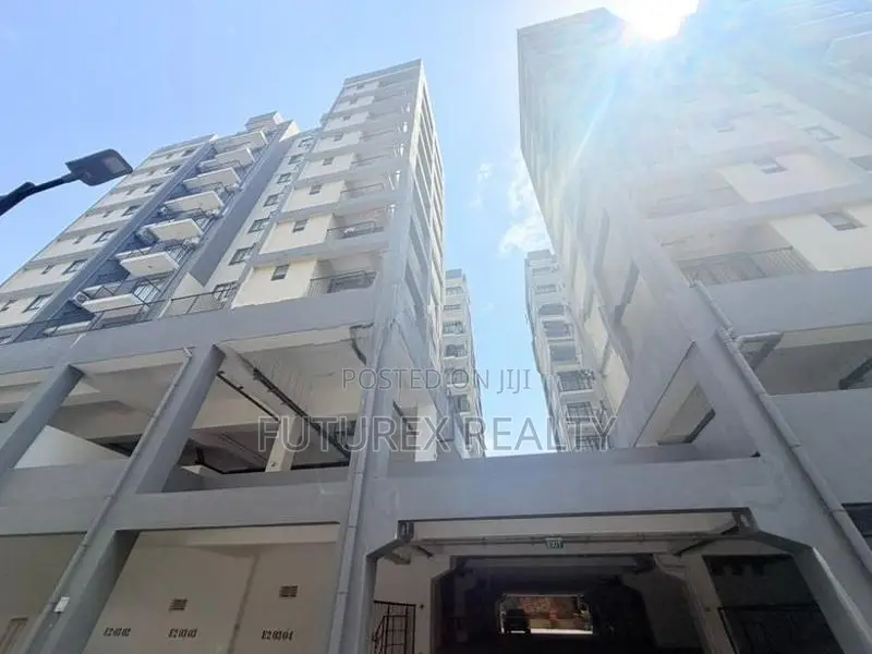 BRAND NEW 3 BR LOTUS VIYATHPURA APARTMENT FOR RENT IN THALAWATHUGODA