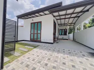 Well Build Brand New House Sale Athurugiriya