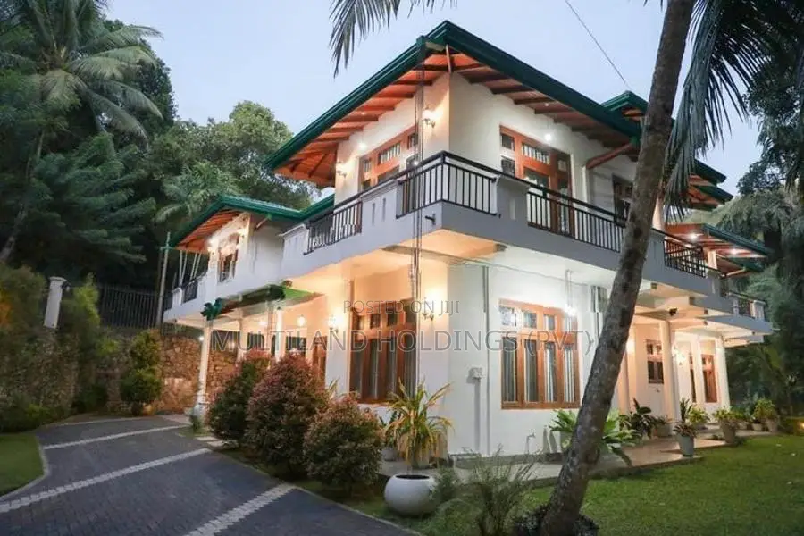 New House For Sale in Kandy (with furnitures)