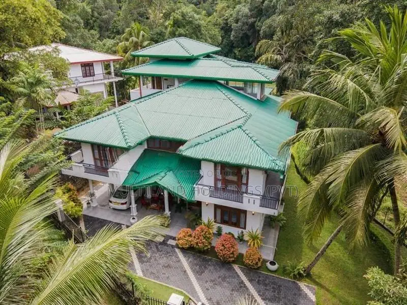 New House For Sale in Kandy (with furnitures)