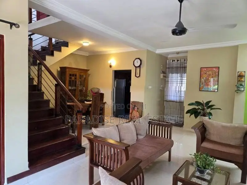 2 STORY HOUSE FOR RENT IN DEHIWALA