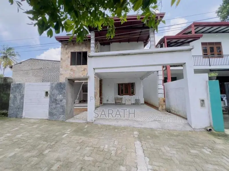 Luxury Super Brand New House In Talawatugoda
