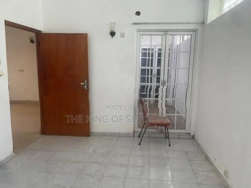House for sale in Dehiwala