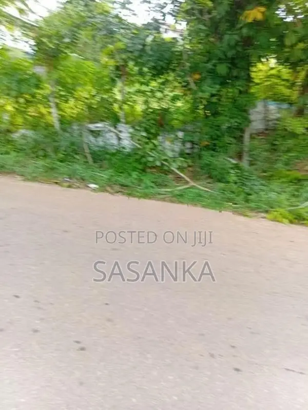 පිළියන්දල කහතුඩුව පර්චස් 42 ව්‍යාපාරික ඉඩම විකිණීමට ඇත
