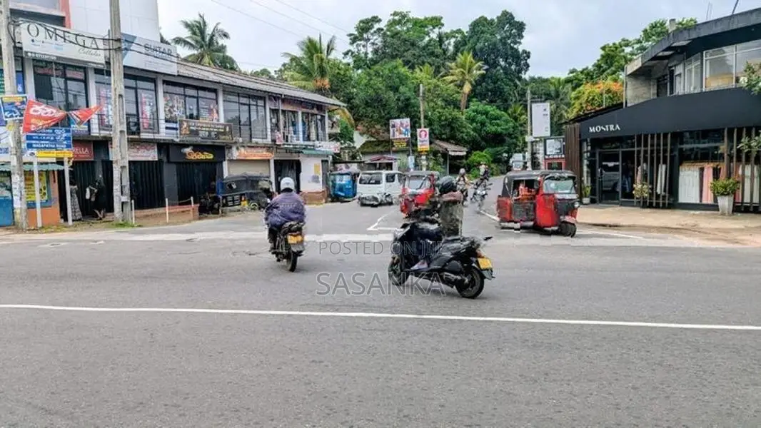Piliyandala puwakgashandiya facing Road 12 Perches Bare Land For Sale