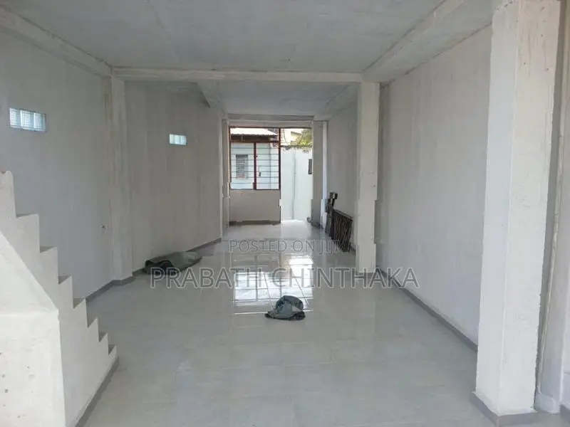 Building for Rent in Rathmalana