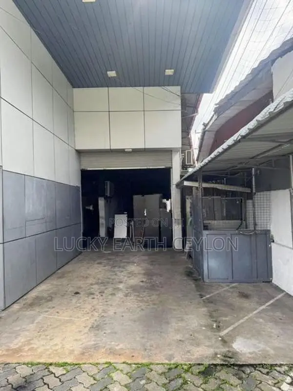Thalawathugoda,2 Story Unfurnished Commercial property For Rent (MG136