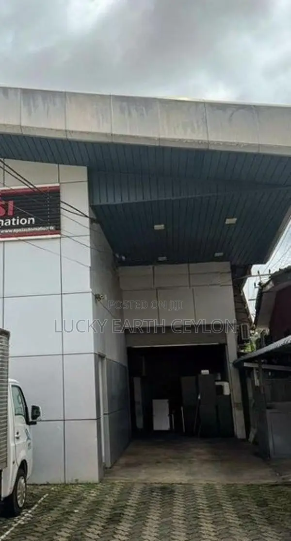 Thalawathugoda,2 Story Unfurnished Commercial property For Rent (MG136