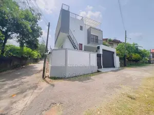 3 Storied Super Luxury House In Talawatugoda