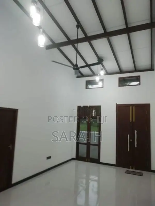 Well Build Super House Sale Wataraka, Homagama