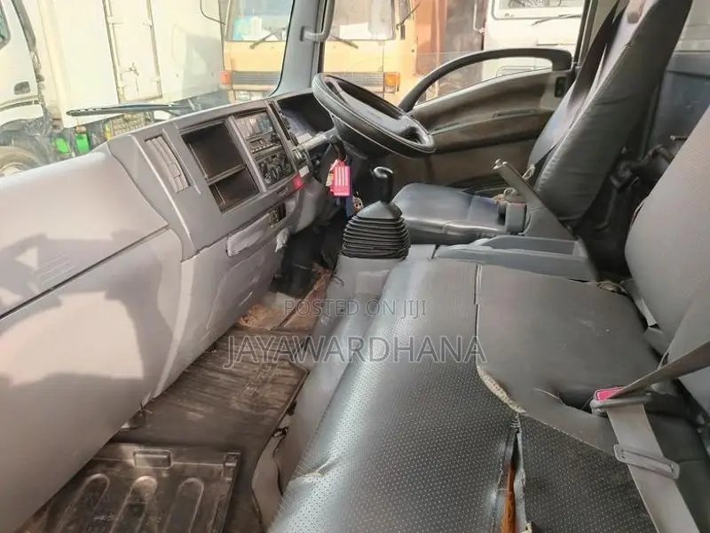 Isuzu Elf NPR85 MANUAL 16FT LM 2009