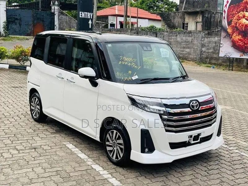 Toyota Roomy Custom G 4 Way Cam 2026