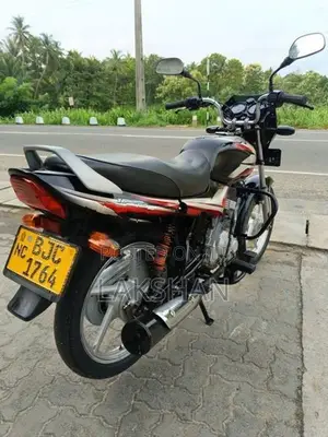 Bajaj CT100 2021