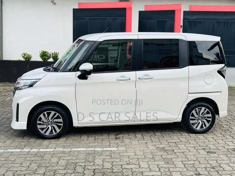 Toyota Roomy Custom G 4 Way Cam 2025