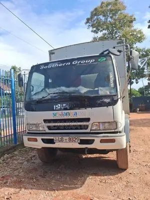 Isuzu FTR33 2006