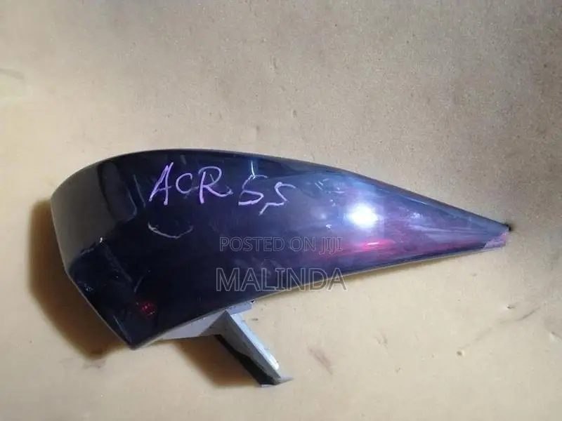 Toyota Estima (AHR20) Tail Light Set - Reconditioned