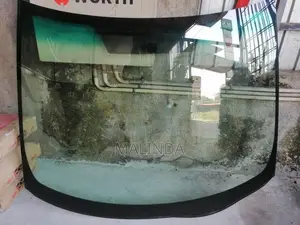 Toyota Estima (AHR20) Windscreen - Reconditioned