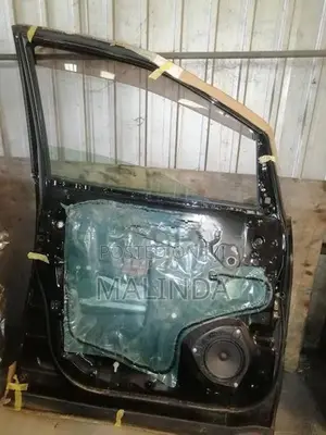 Toyota Estima (AHR20) LH Front Door - Reconditioned